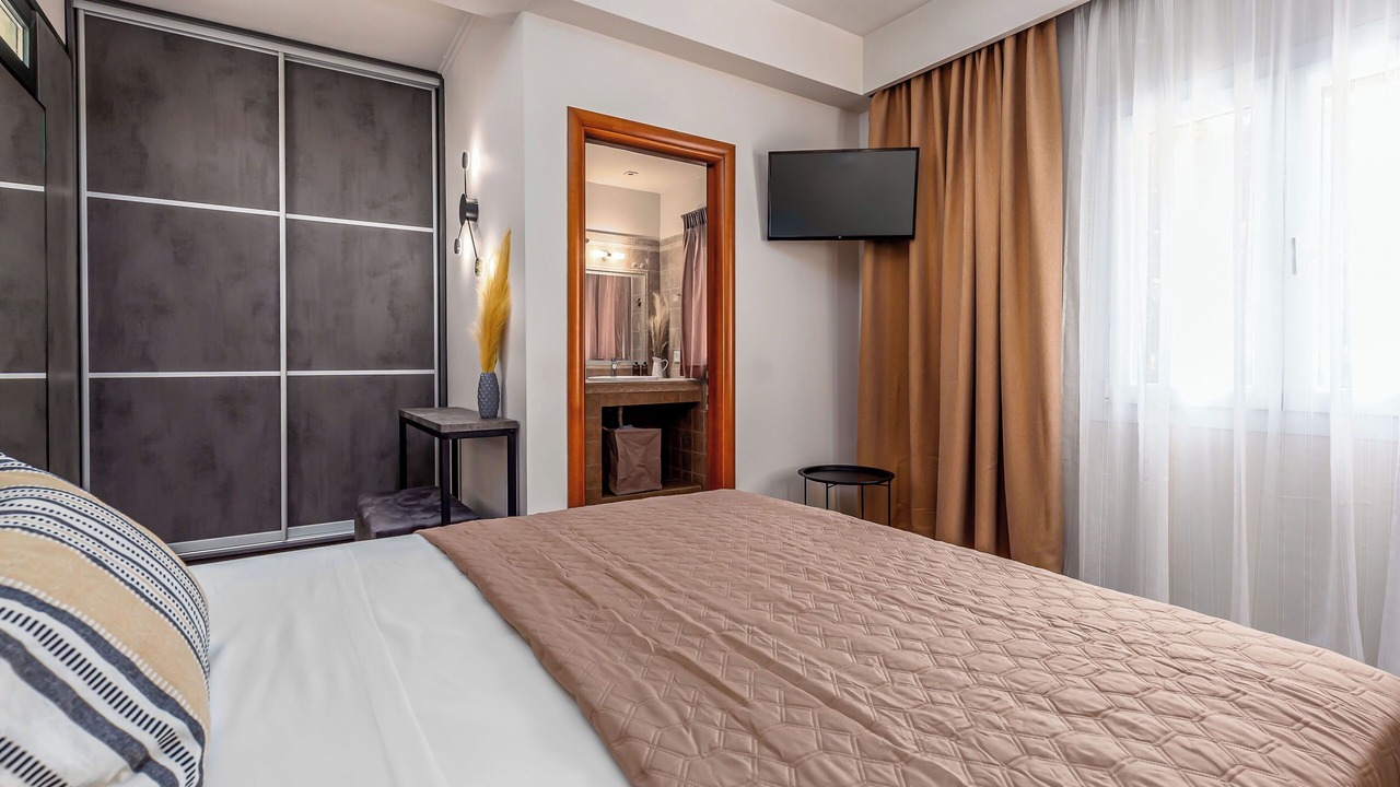 Photo of Bedroom in Ipsos