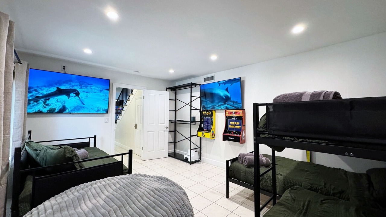 Photo of Bedroom in Woodland Hills
