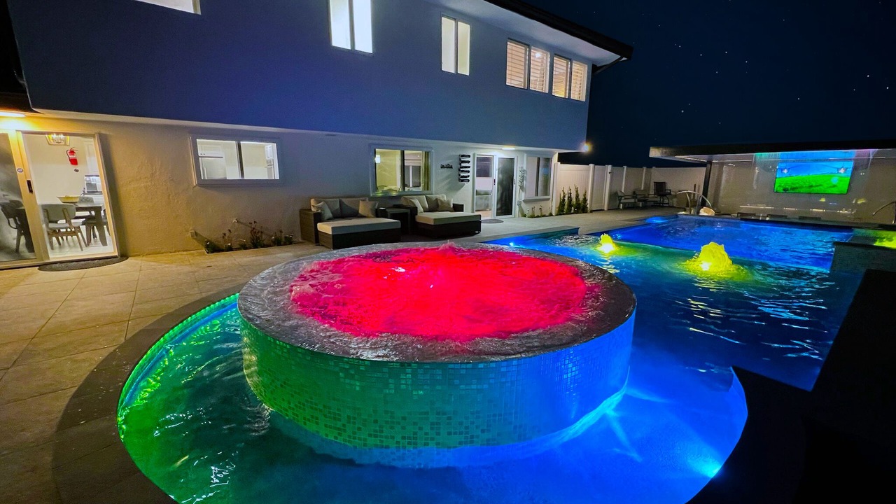 Photo of Outdoor in Woodland Hills