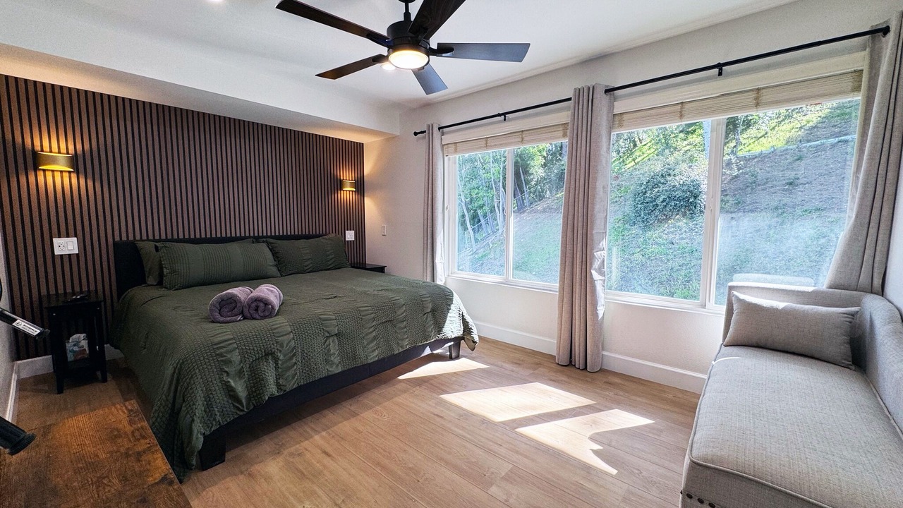 Photo of Bedroom in Woodland Hills