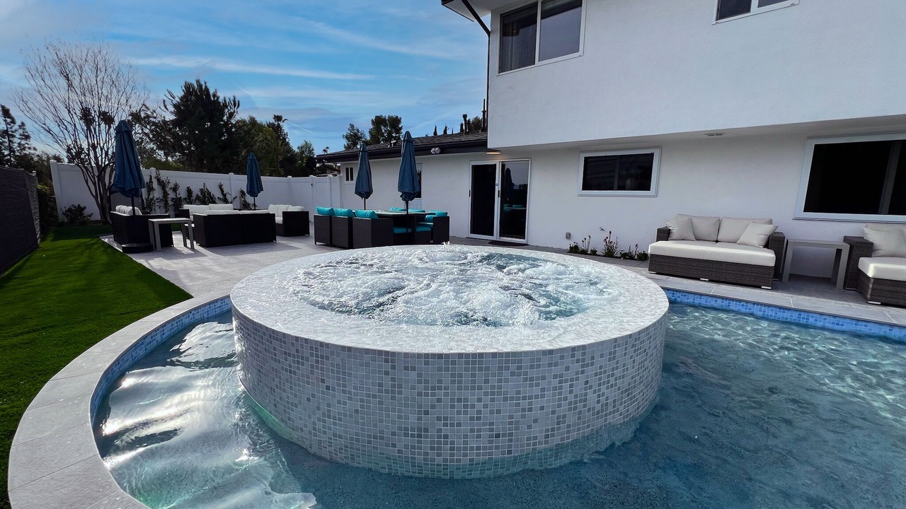 Photo of Outdoor in Woodland Hills