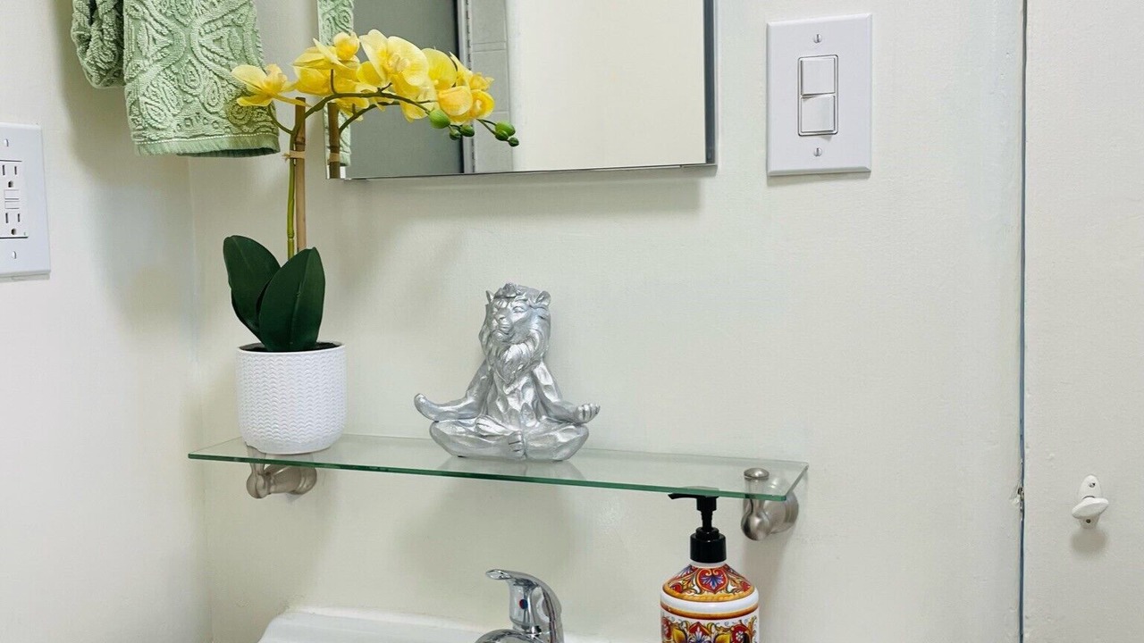 Photo of Bathroom in Melrose