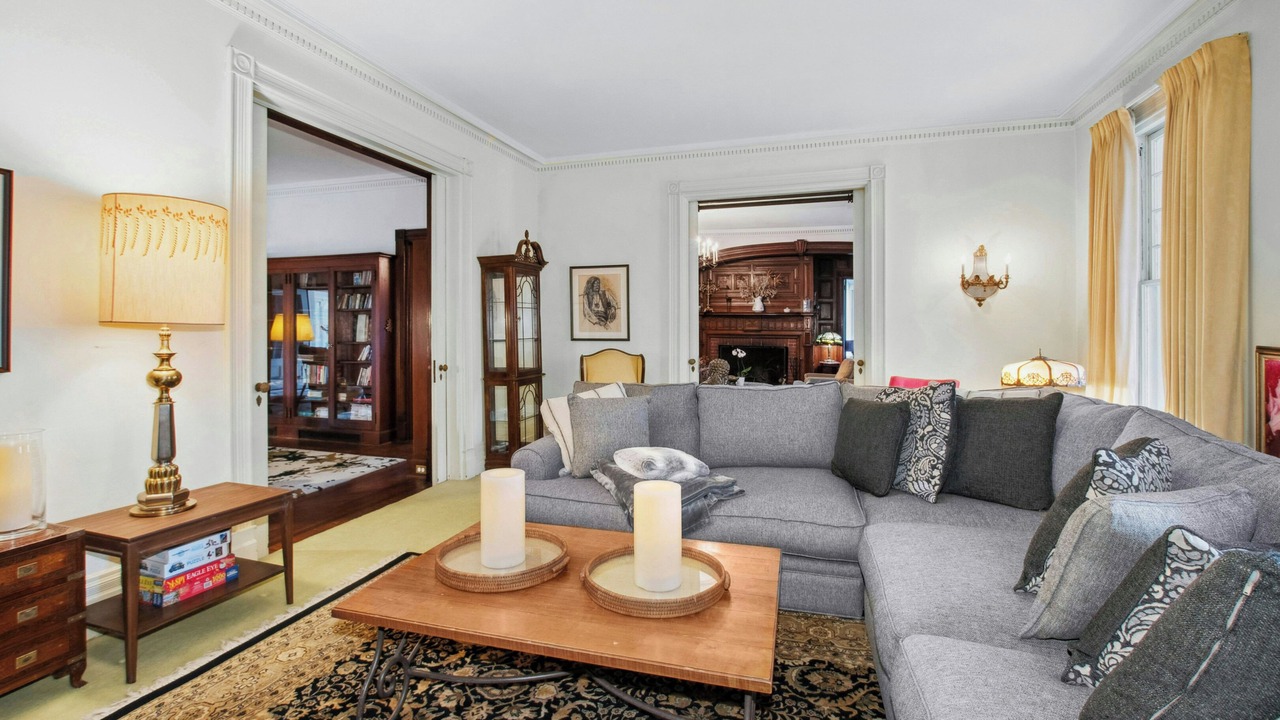 Photo of Livingroom in Newburgh