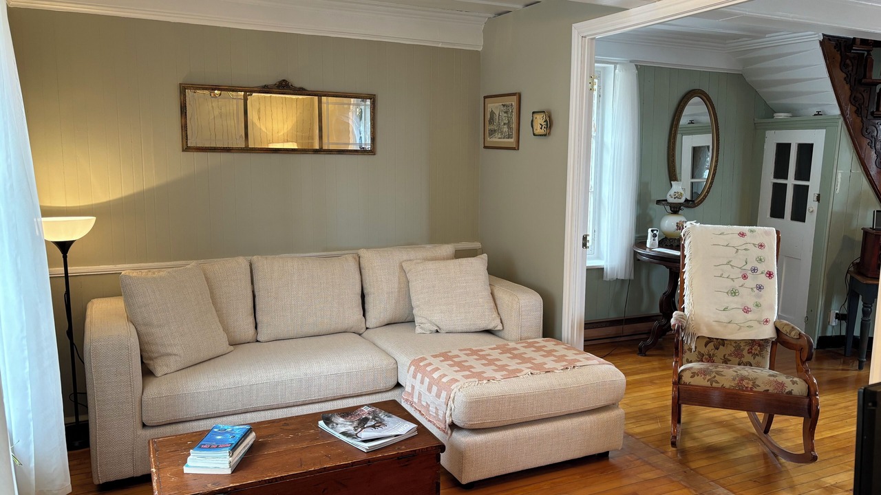 Photo of Livingroom in Saint-Antoine-de-l'Isle-aux-Grues