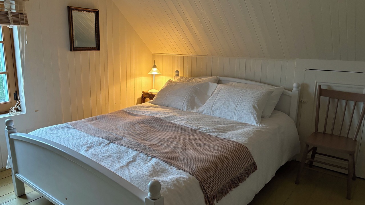 Photo of Bedroom in Saint-Antoine-de-l'Isle-aux-Grues