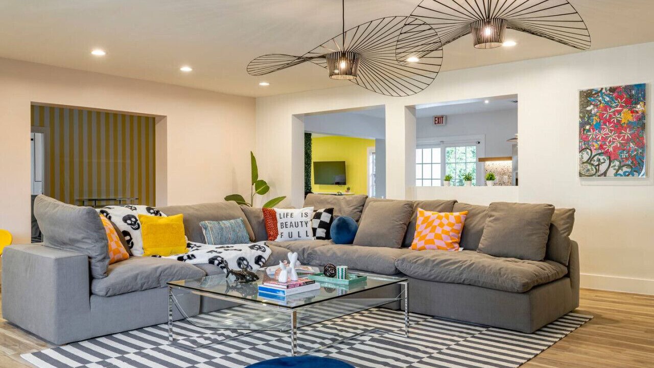 Photo of Livingroom in Golden Glades
