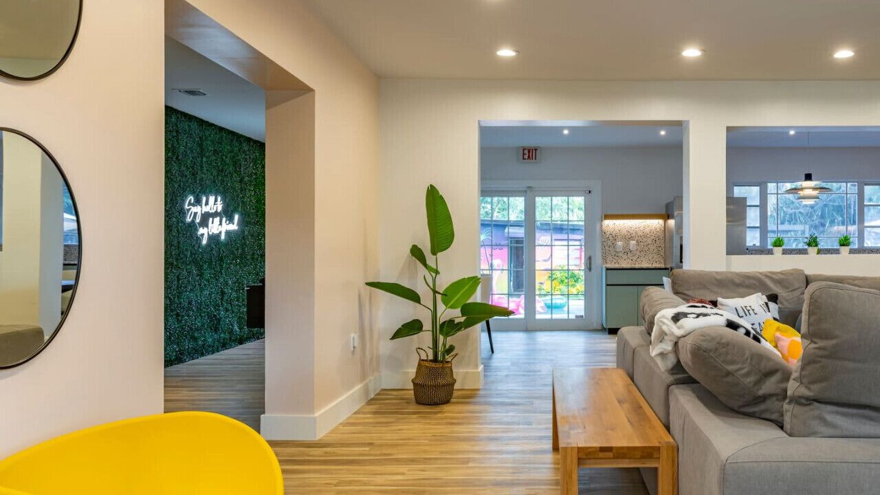 Photo of Livingroom in Golden Glades