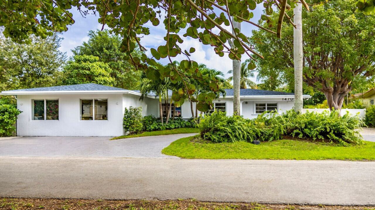 Photo of Outdoor in Golden Glades