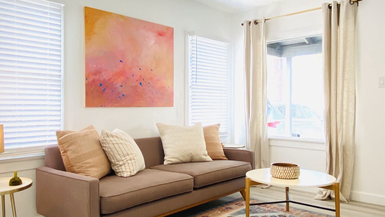 Photo of Livingroom in Lennox