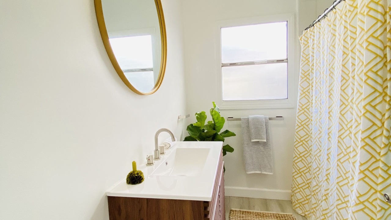 Photo of Bathroom in Lennox