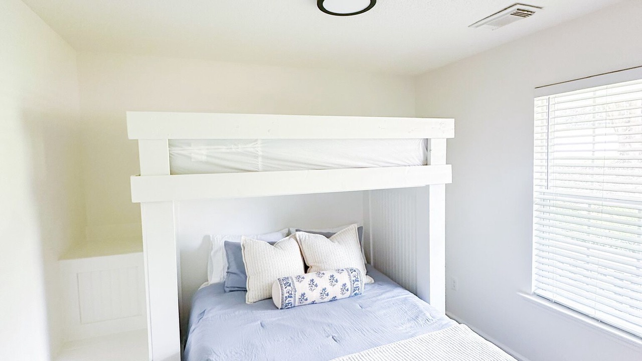 Photo of Bedroom in Tuscaloosa