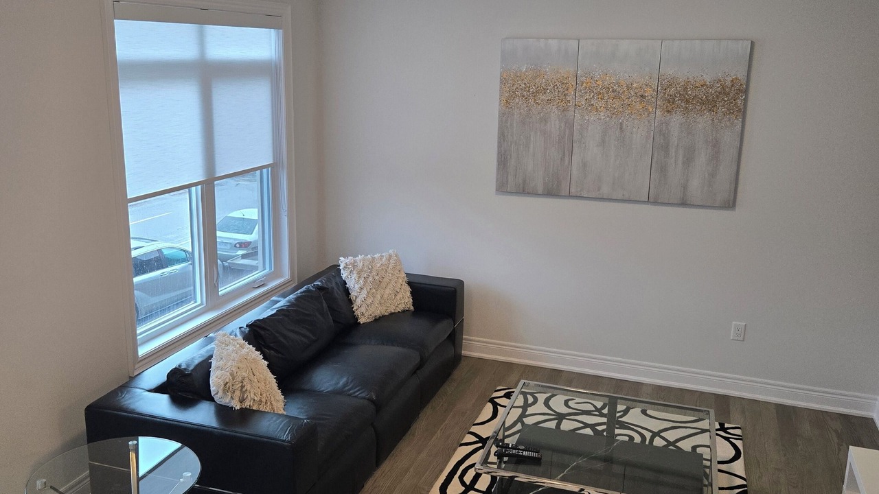 Photo of Livingroom in West Oak Trails