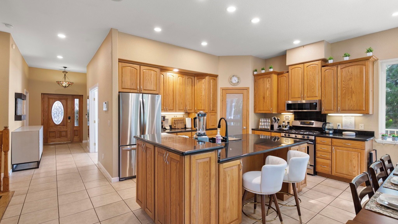 Photo of Kitchen in Groveland