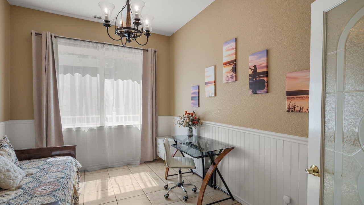 Photo of Bedroom in Groveland
