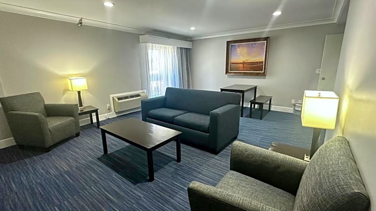 Photo of Livingroom in Old Towne