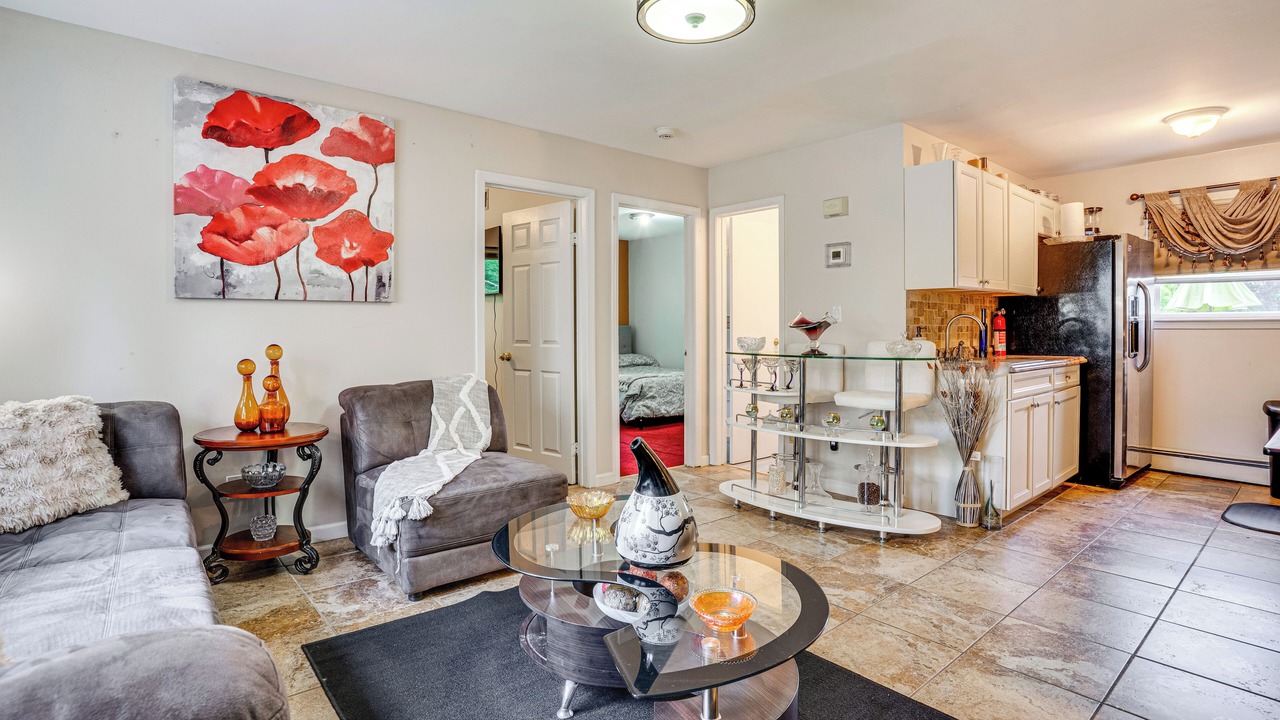Photo of Livingroom in Alden Manor