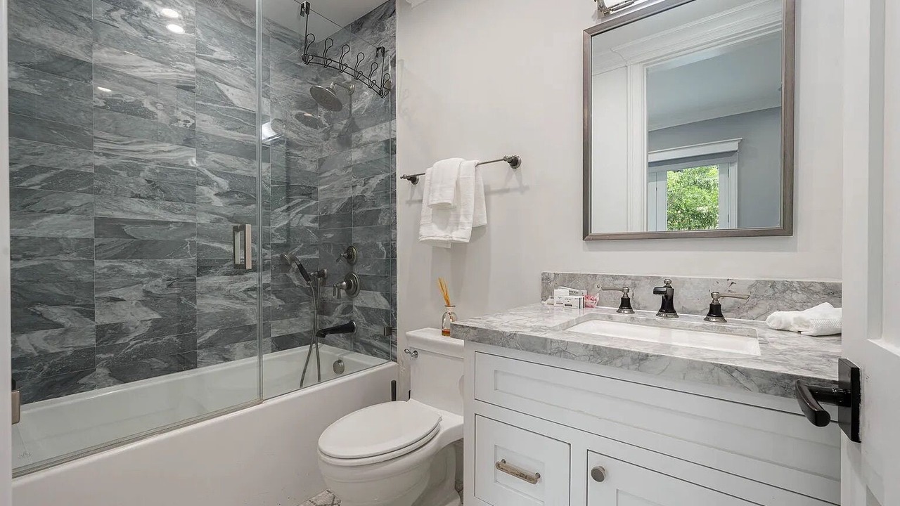 Photo of Bathroom in Brentwood