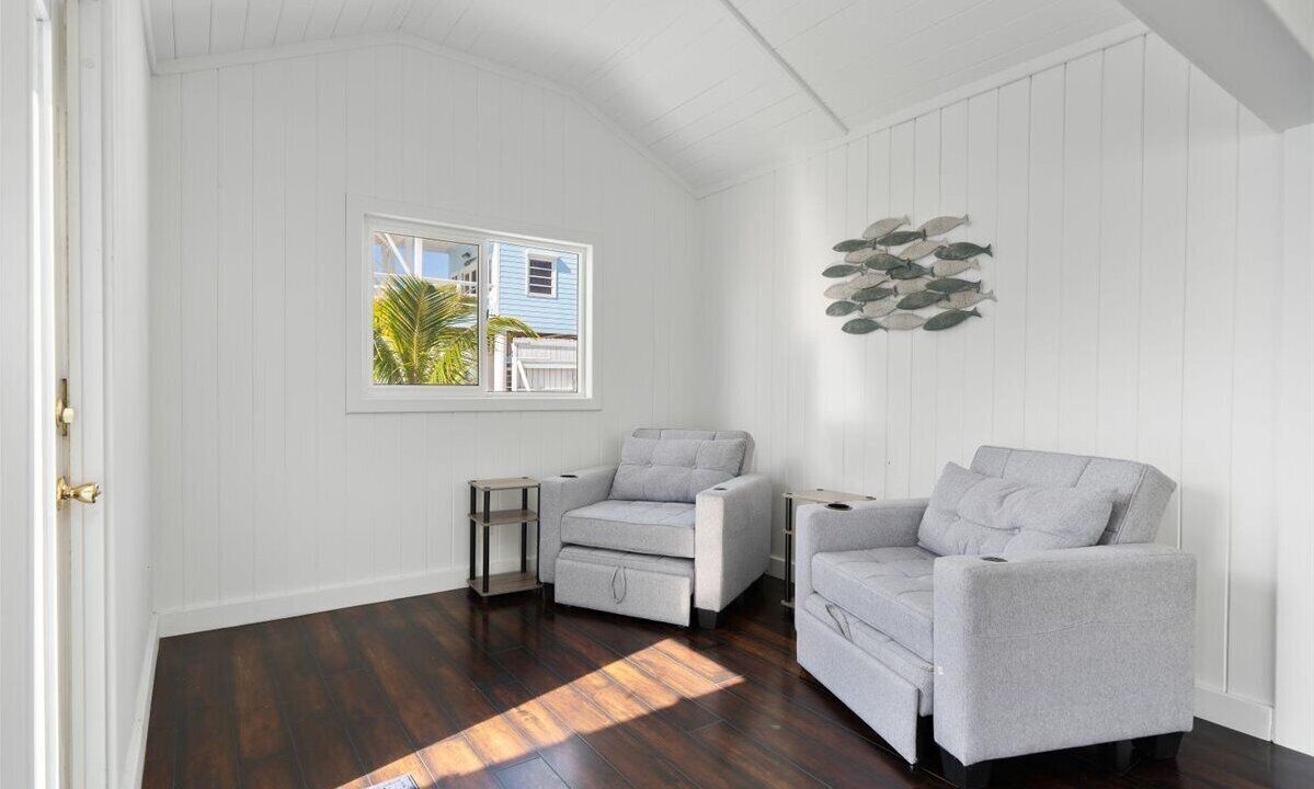 Photo of Livingroom in Bahama Palm Shores