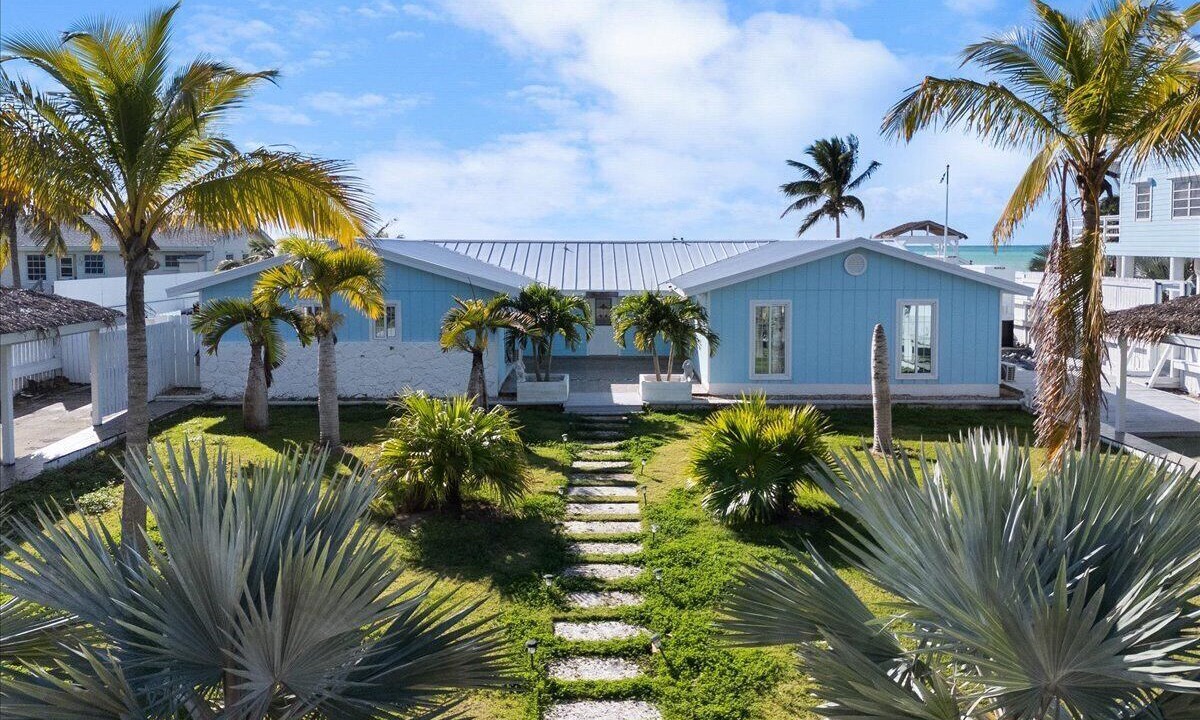 Photo of Outdoor in Bahama Palm Shores
