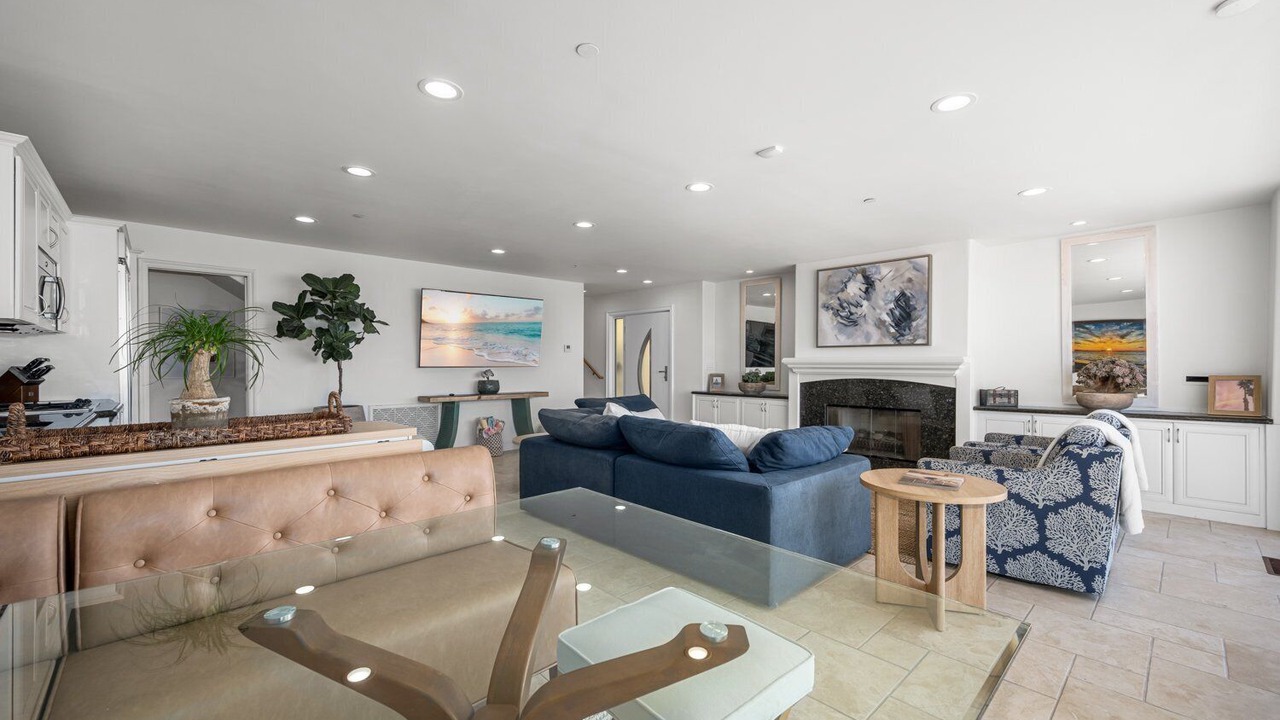 Photo of Livingroom in Peninsula