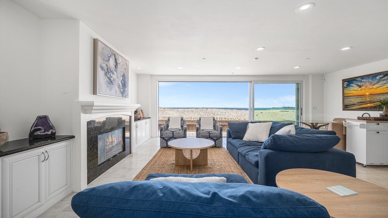 Photo of Livingroom in Peninsula