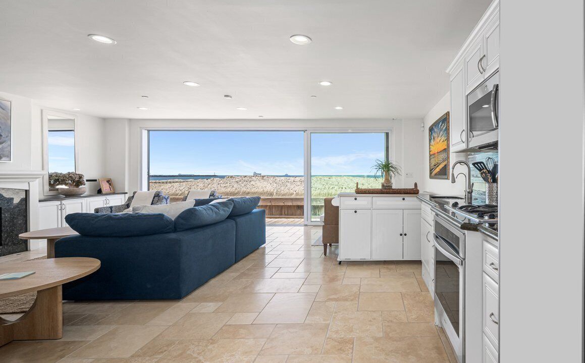 Photo of Kitchen in Peninsula