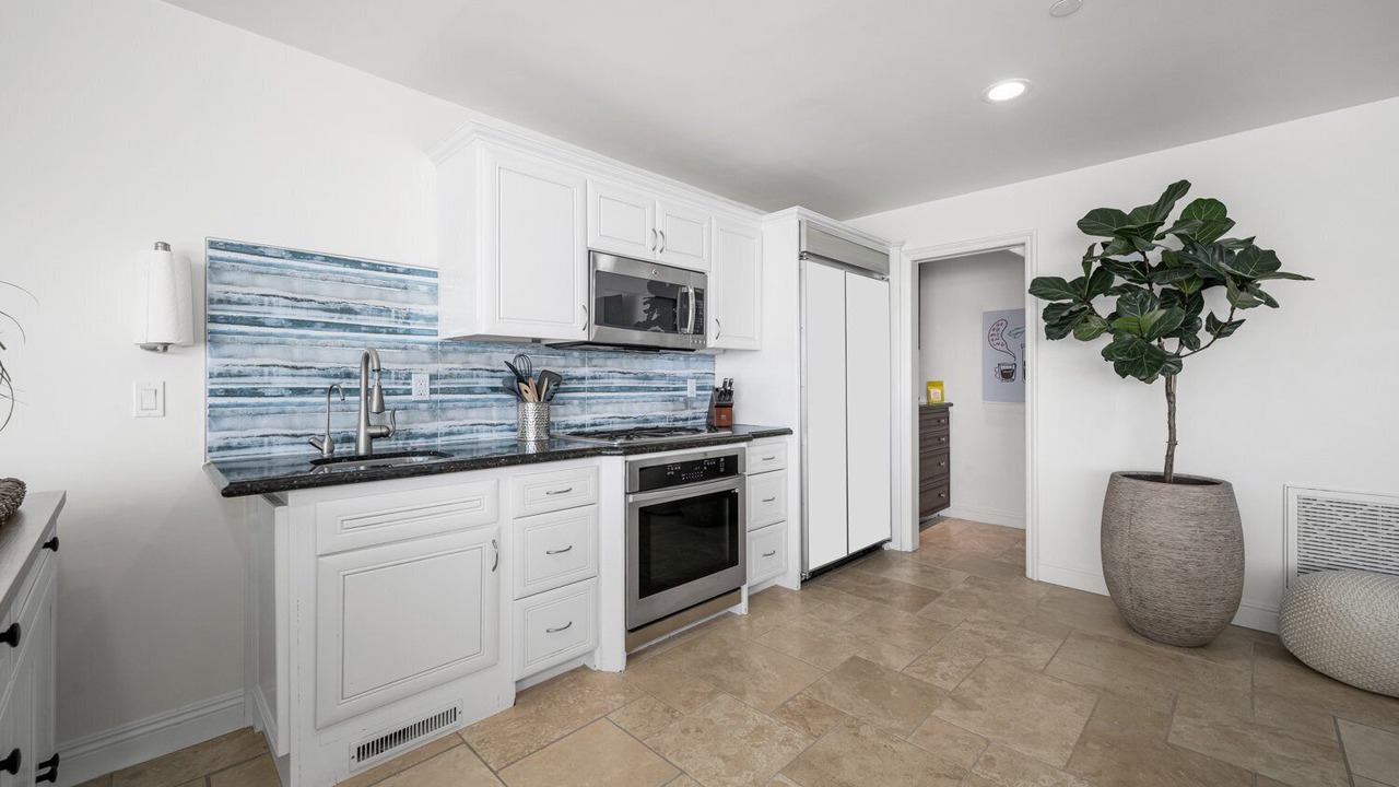 Photo of Kitchen in Peninsula