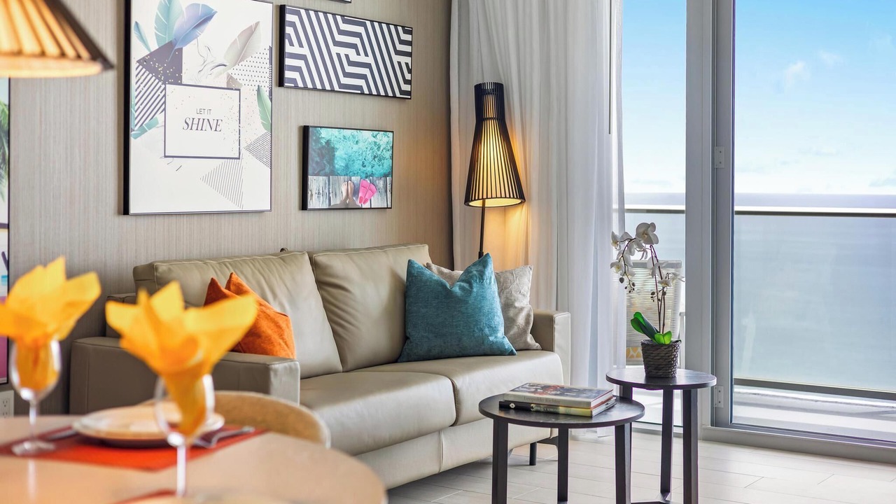 Photo of Livingroom in Hollywood South Central Beach