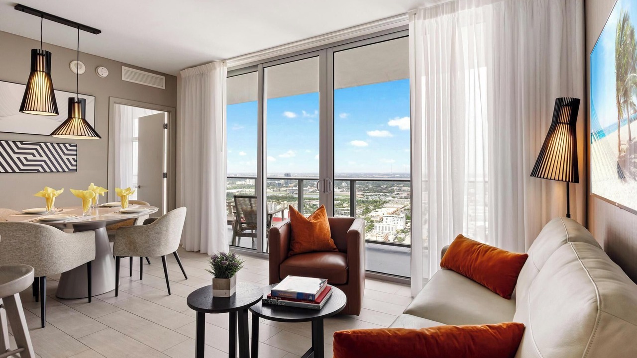Photo of Livingroom in Hollywood South Central Beach