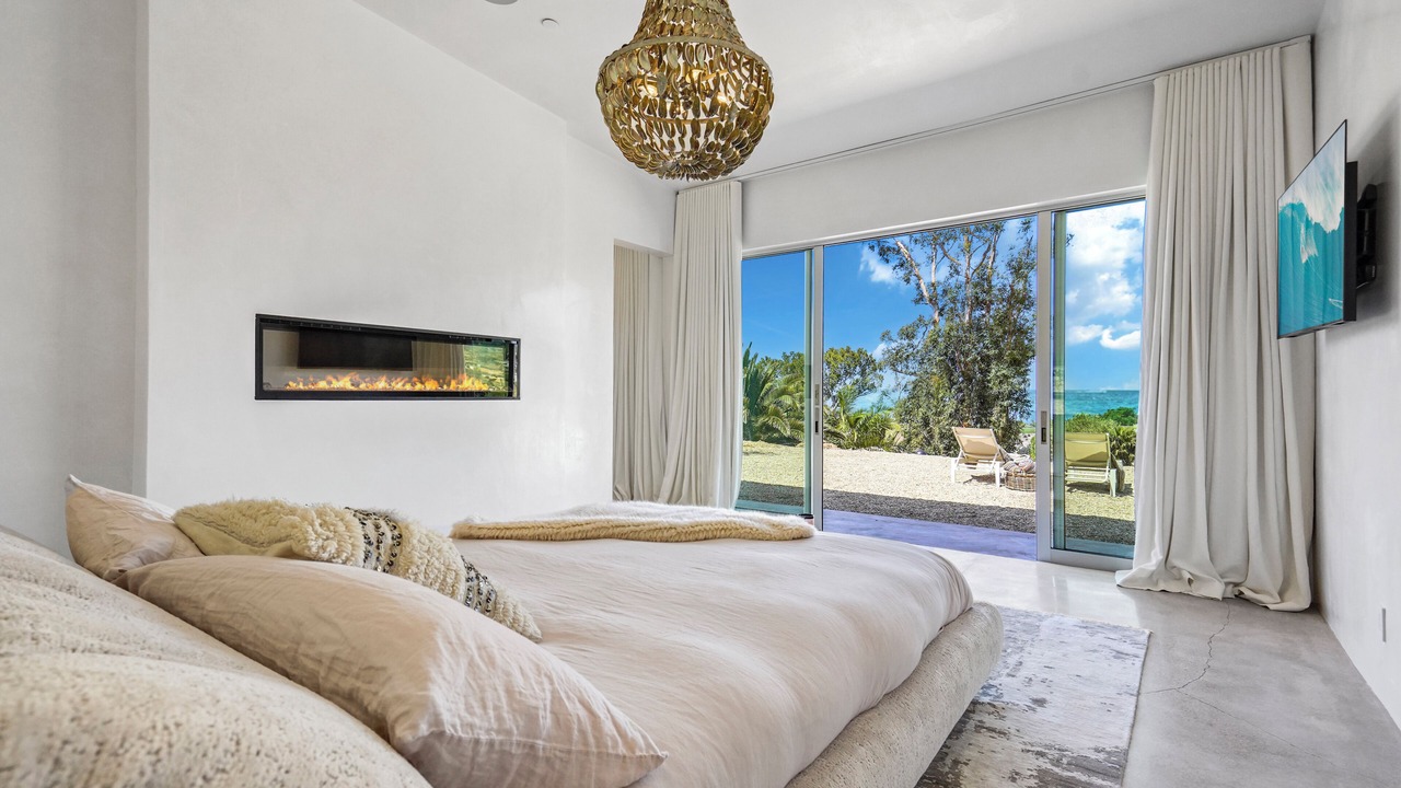 Photo of Bedroom in Western Malibu