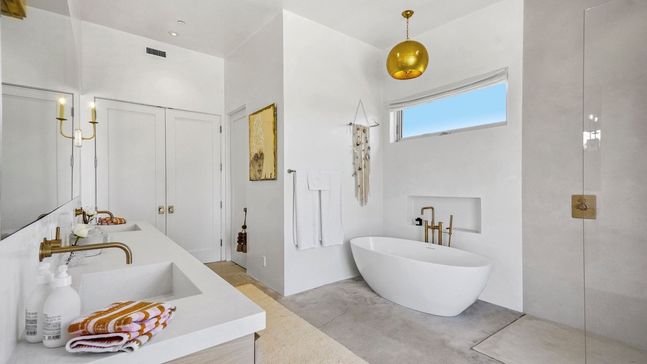 Photo of Bathroom in Western Malibu