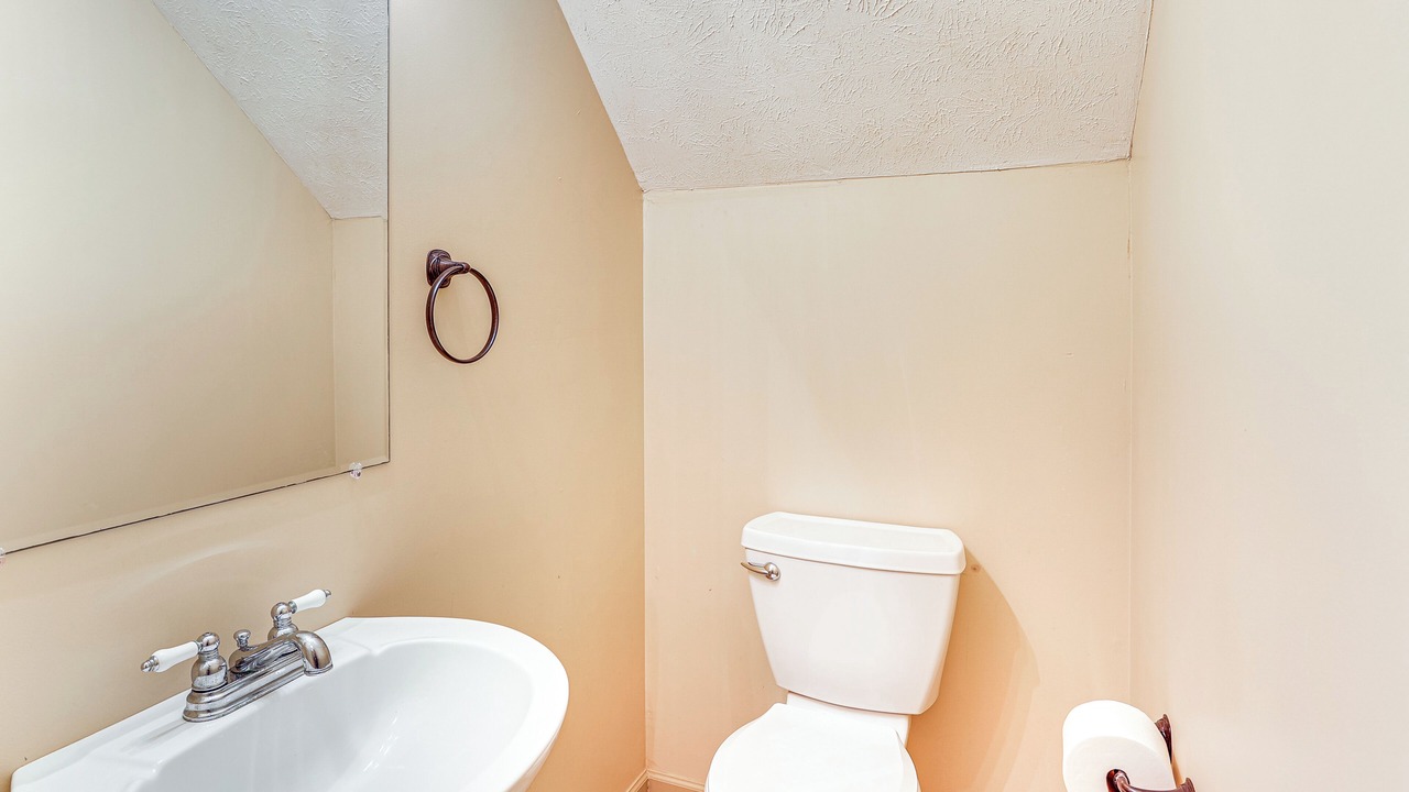 Photo of Bathroom in Iuka