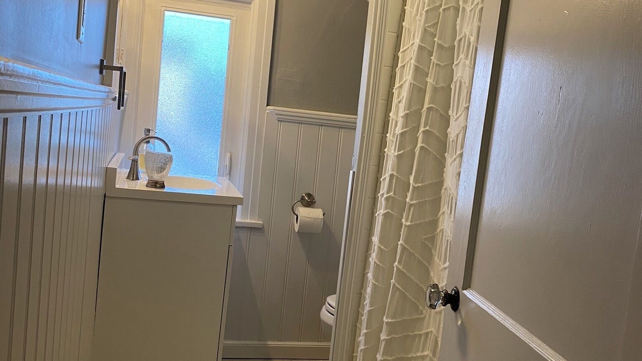 Photo of Bathroom in Margate City