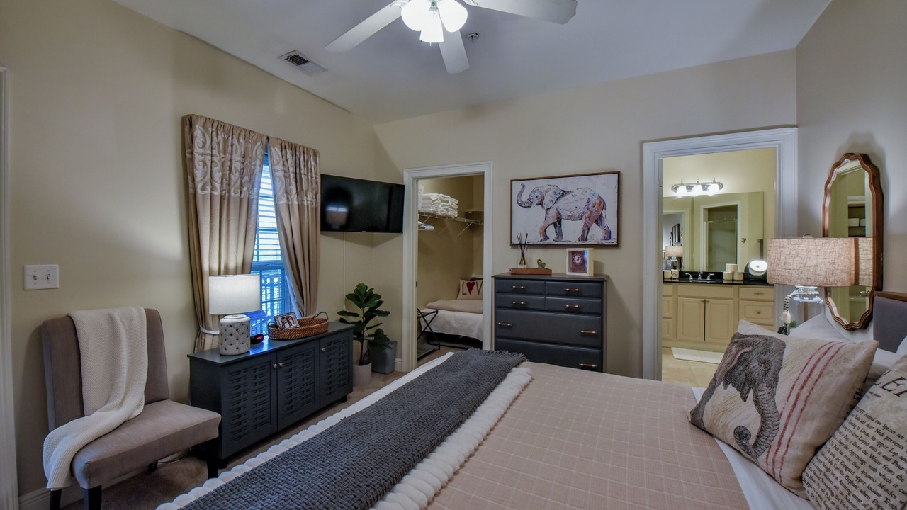 Photo of Bedroom in Tuscaloosa