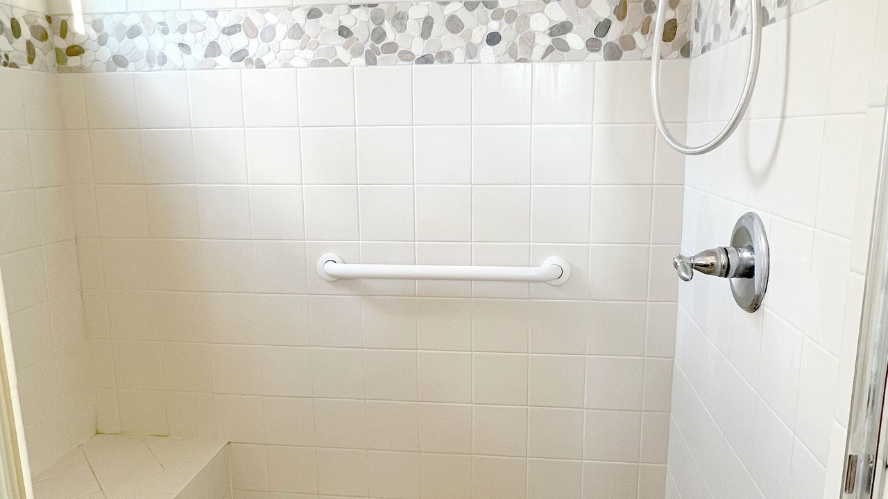 Photo of Bathroom in Araby Commons