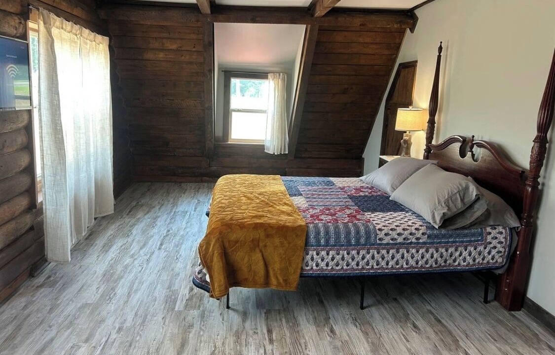Photo of Bedroom in Albertville