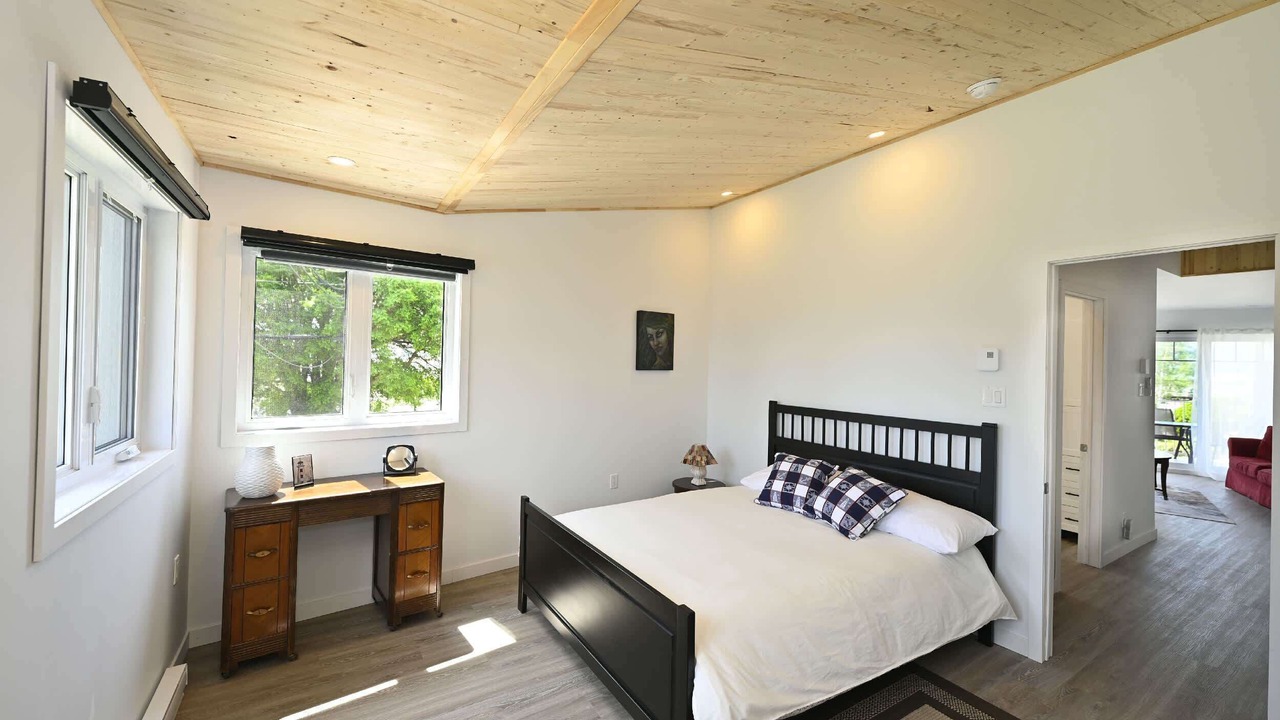 Photo of Bedroom in Isle aux Coudres