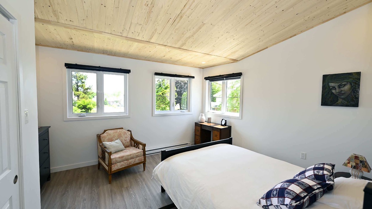 Photo of Bedroom in Isle aux Coudres