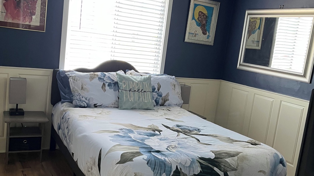 Photo of Bedroom in Compton
