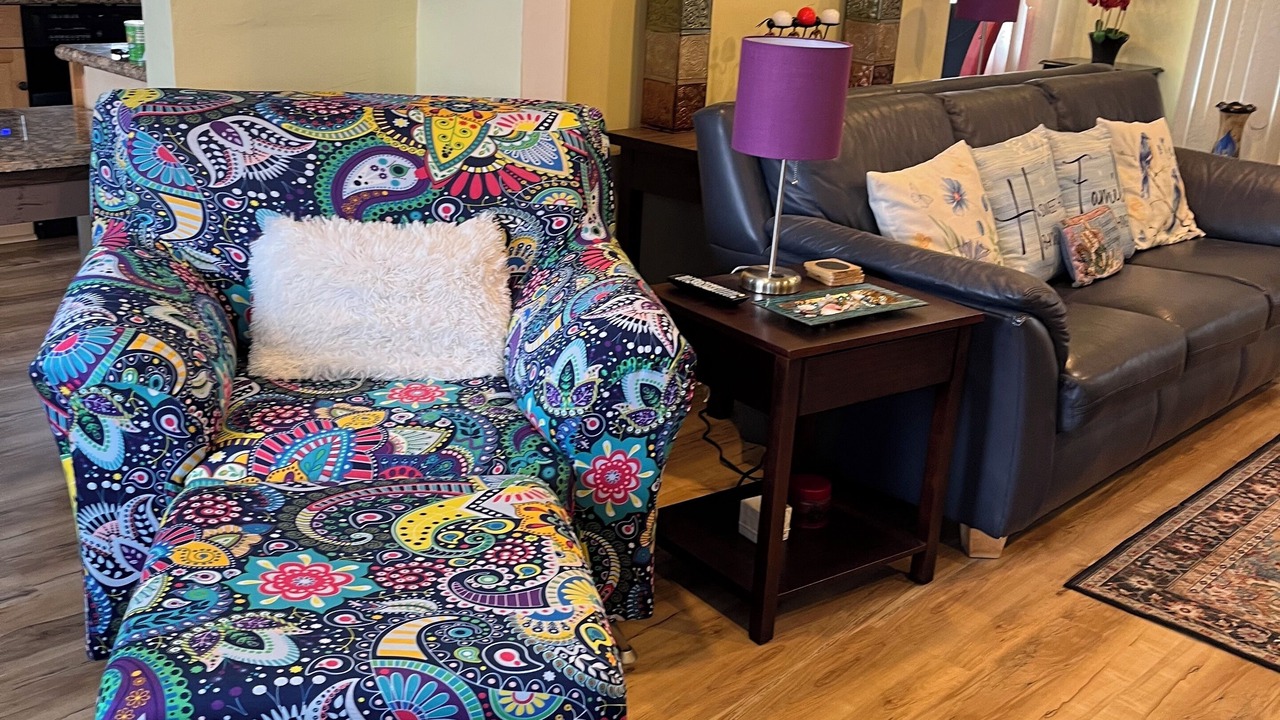 Photo of Livingroom in Compton