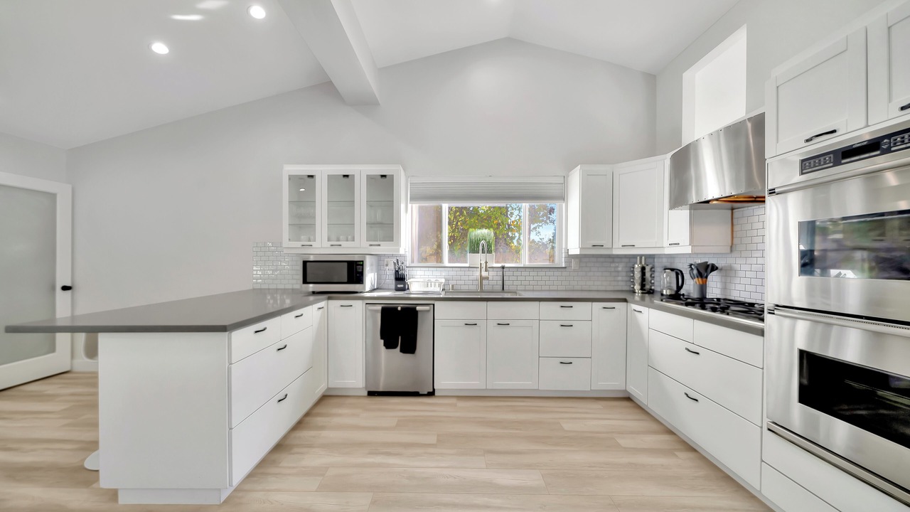 Photo of Kitchen in Woodland Hills