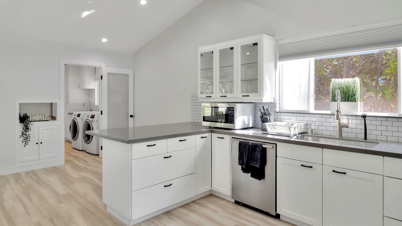Photo of Kitchen in Woodland Hills