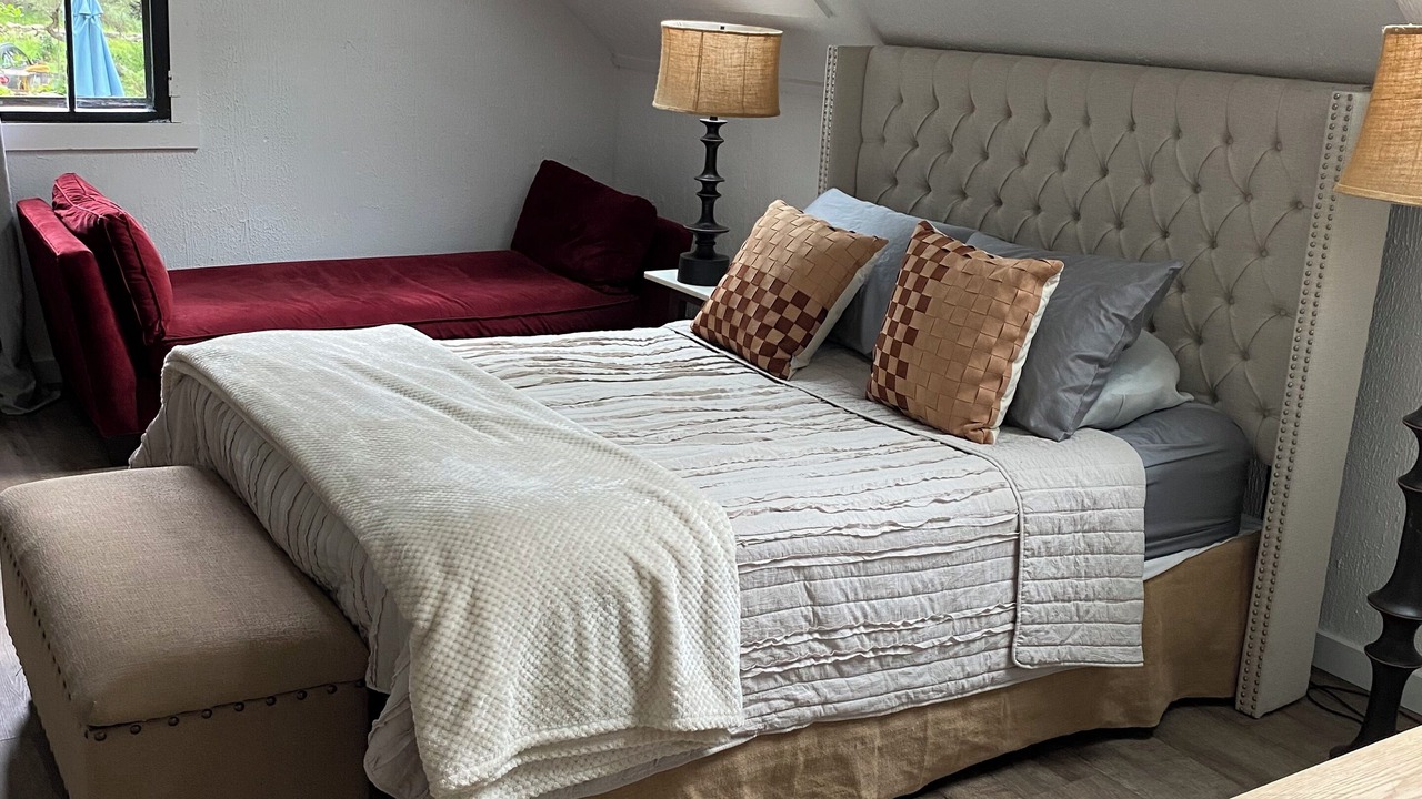 Photo of Bedroom in Scotts Corners