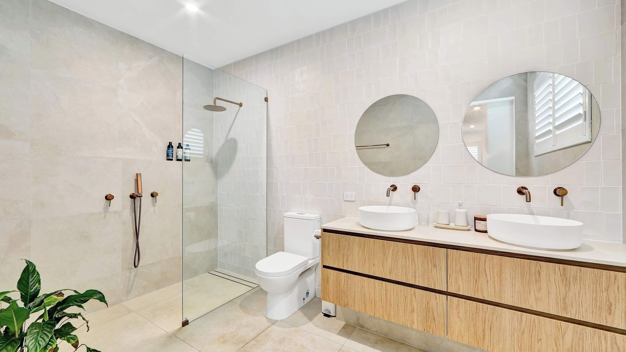 Photo of Bathroom in Innes Park