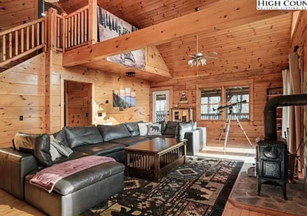 Photo of Livingroom in Ashe County