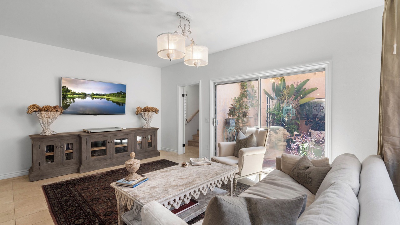 Photo of Livingroom in Huntington Beach