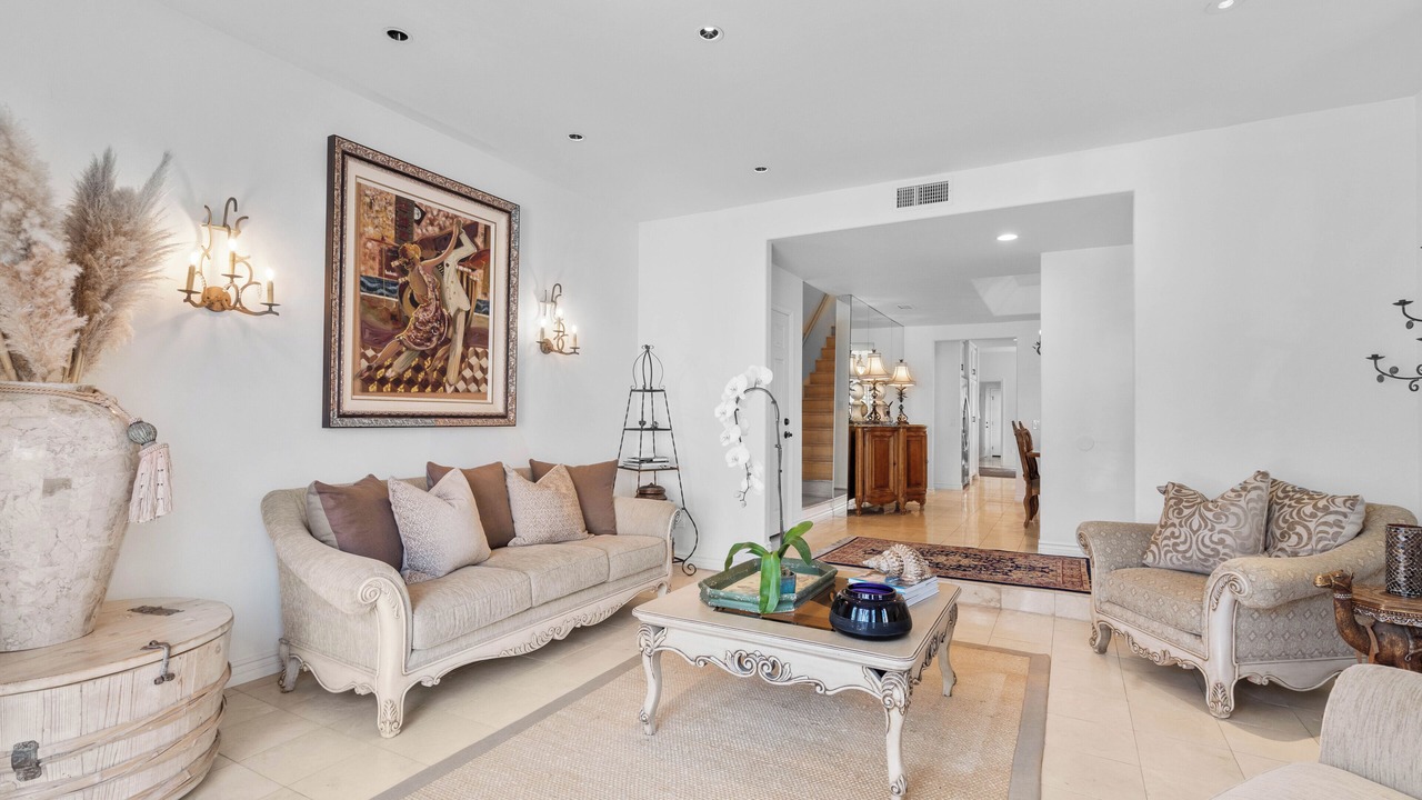 Photo of Livingroom in Huntington Beach