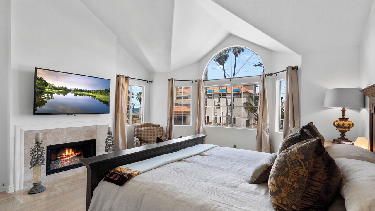 Photo of Bedroom in Huntington Beach