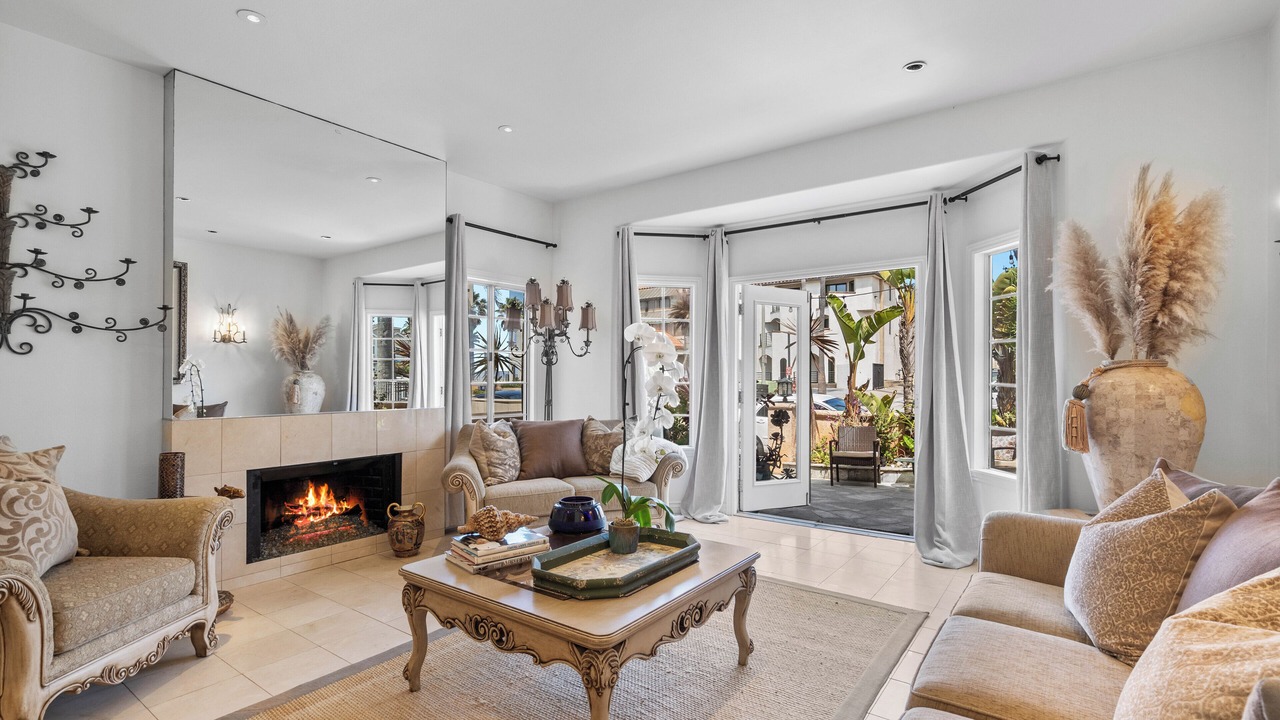 Photo of Livingroom in Huntington Beach