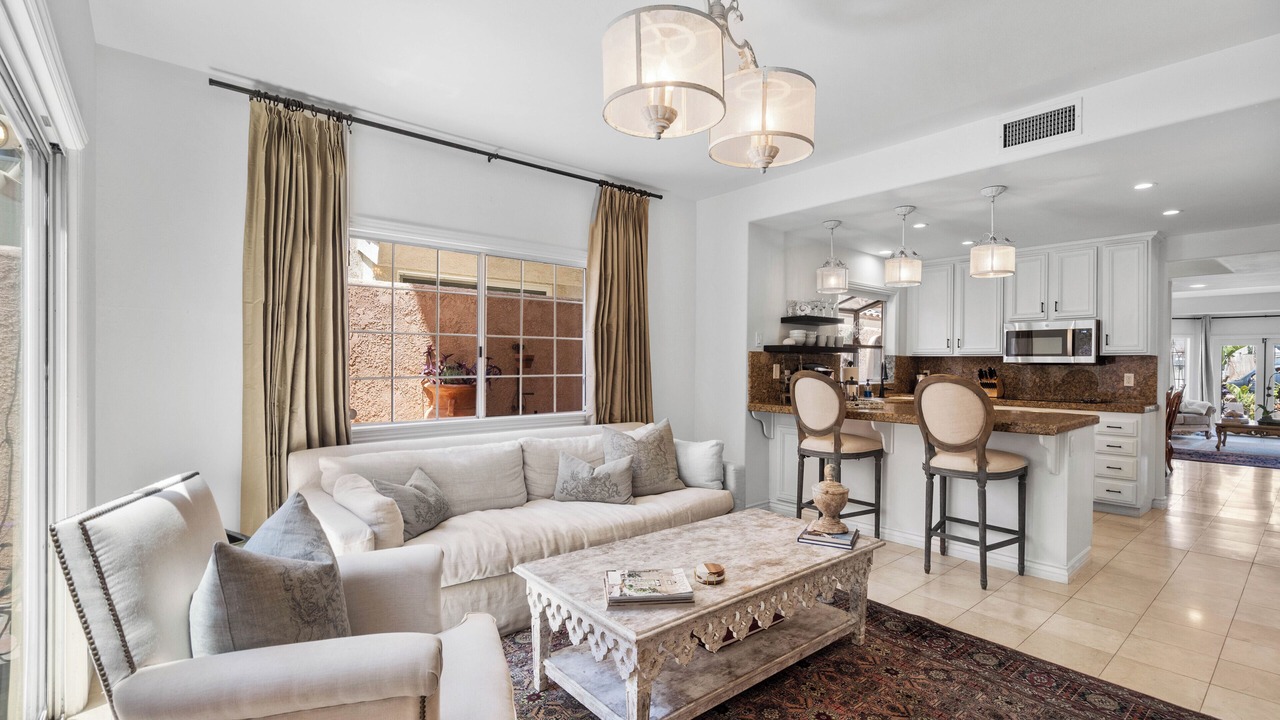 Photo of Livingroom in Huntington Beach